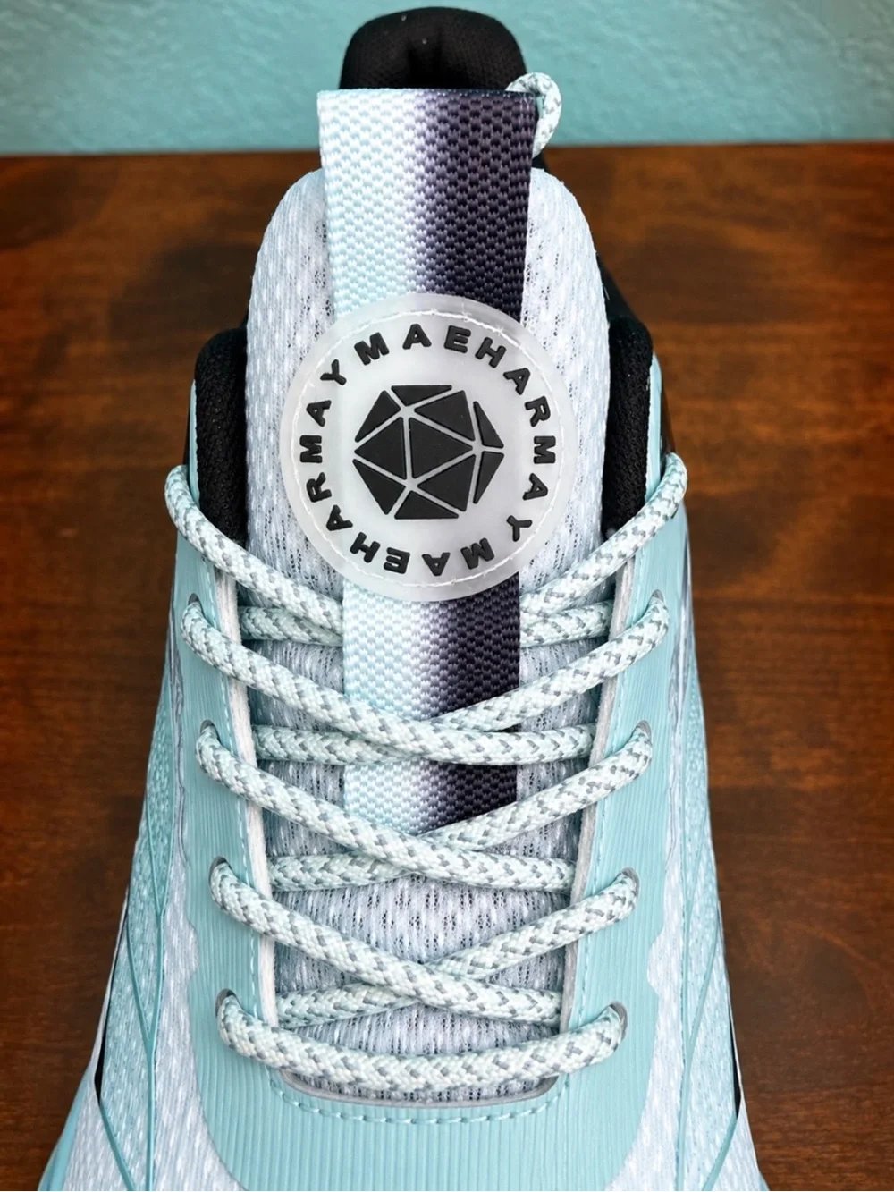 Maeharmay Running Shoes White/Mint Size 40 US 9-9.5 New